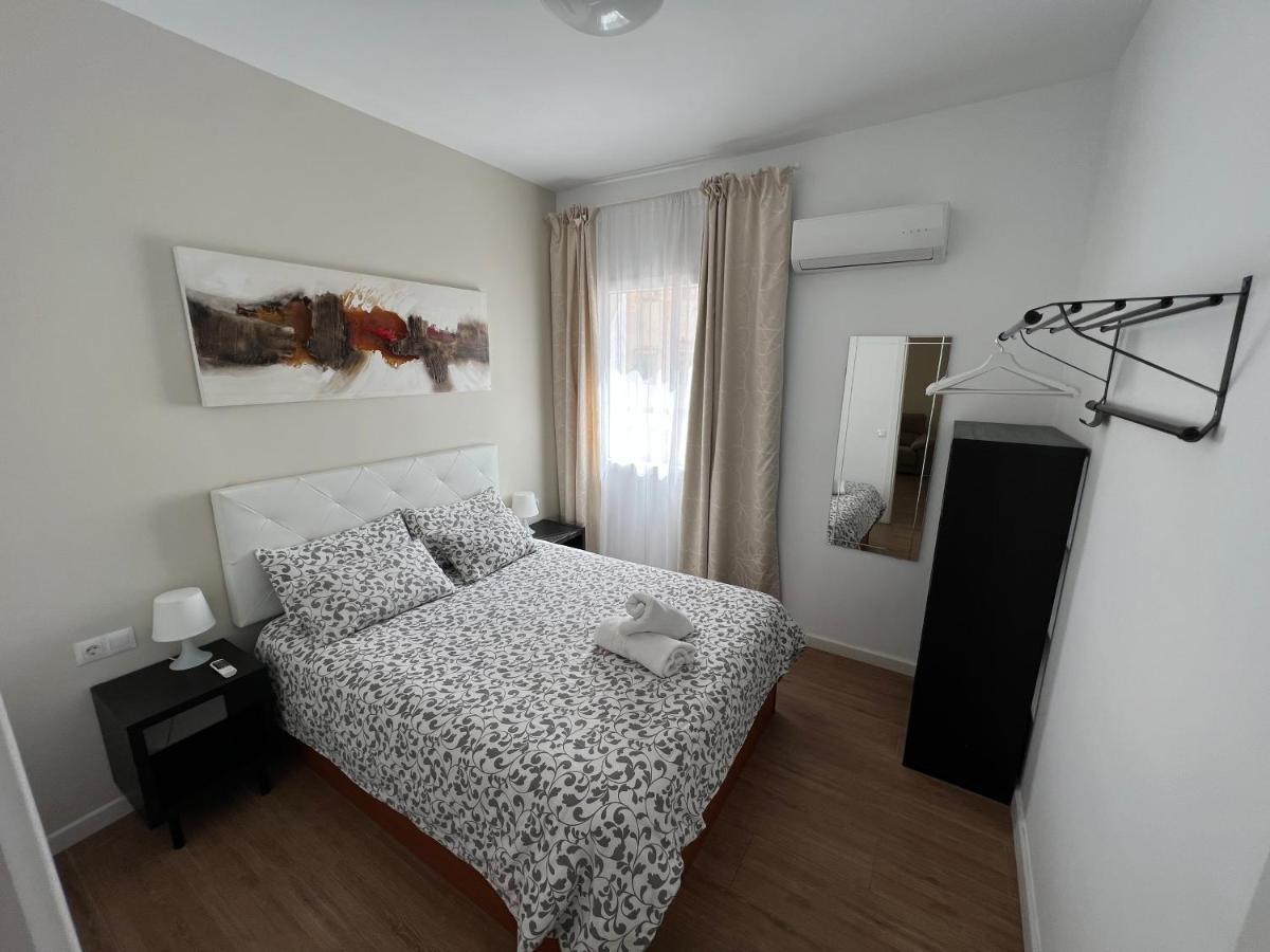 Genuar Apartments 3 Bedroom Close To Beach Малага Екстериор снимка